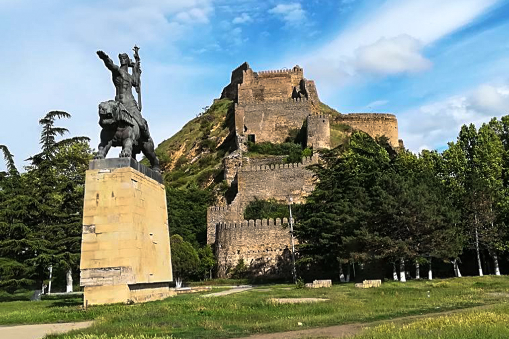 gori fortress with a view of the monument
